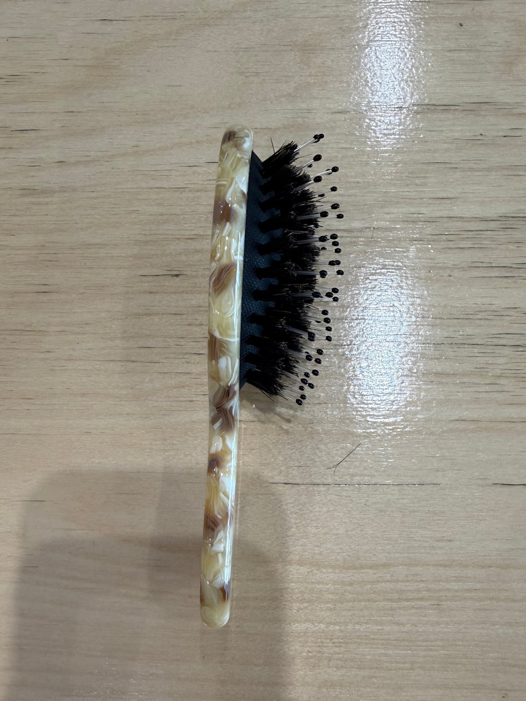 Tortoise Hair Brush — Creme Brûlée (Travel Size)