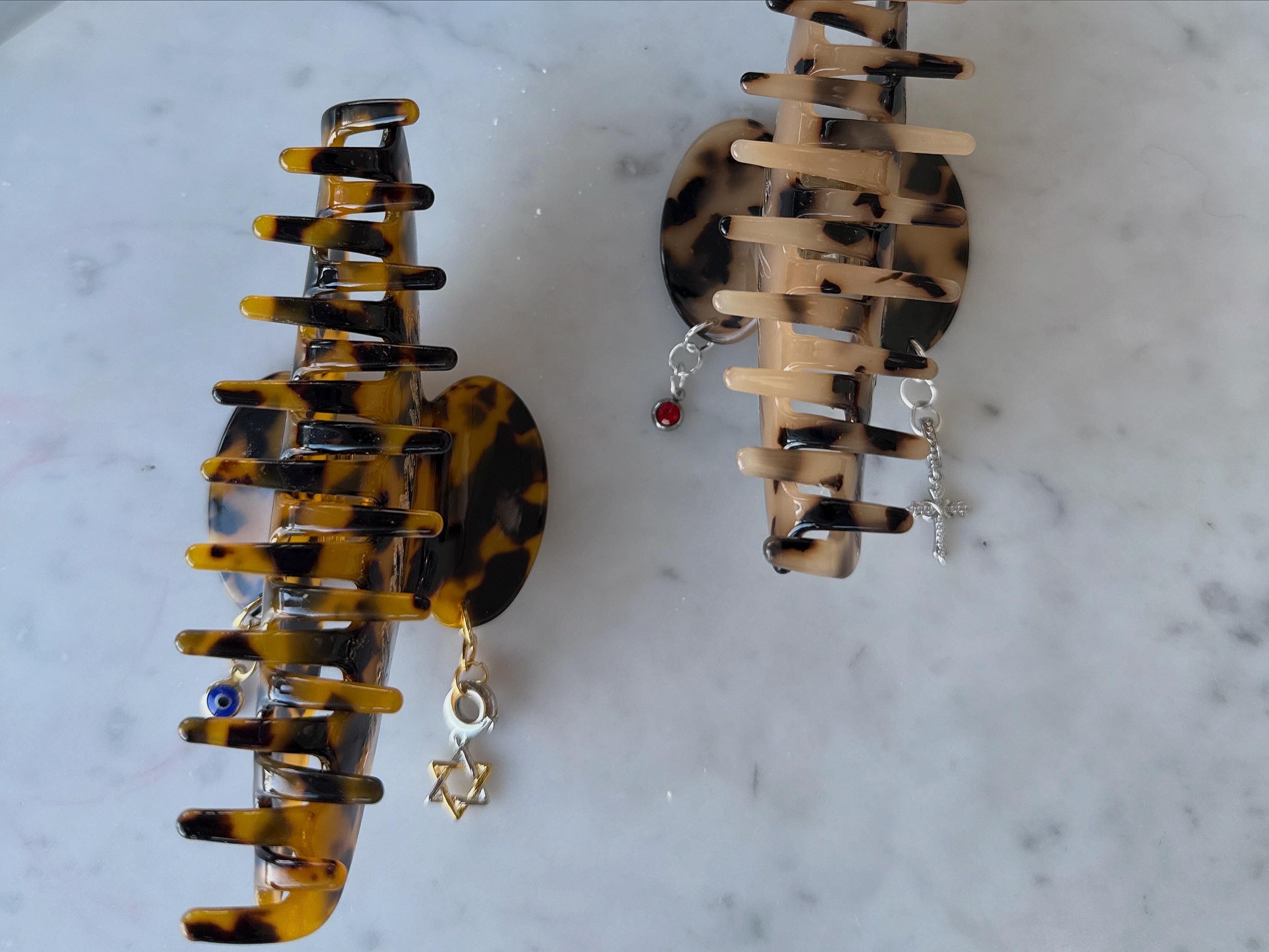 Tortoise Shell Hair Clip · Light Brown
