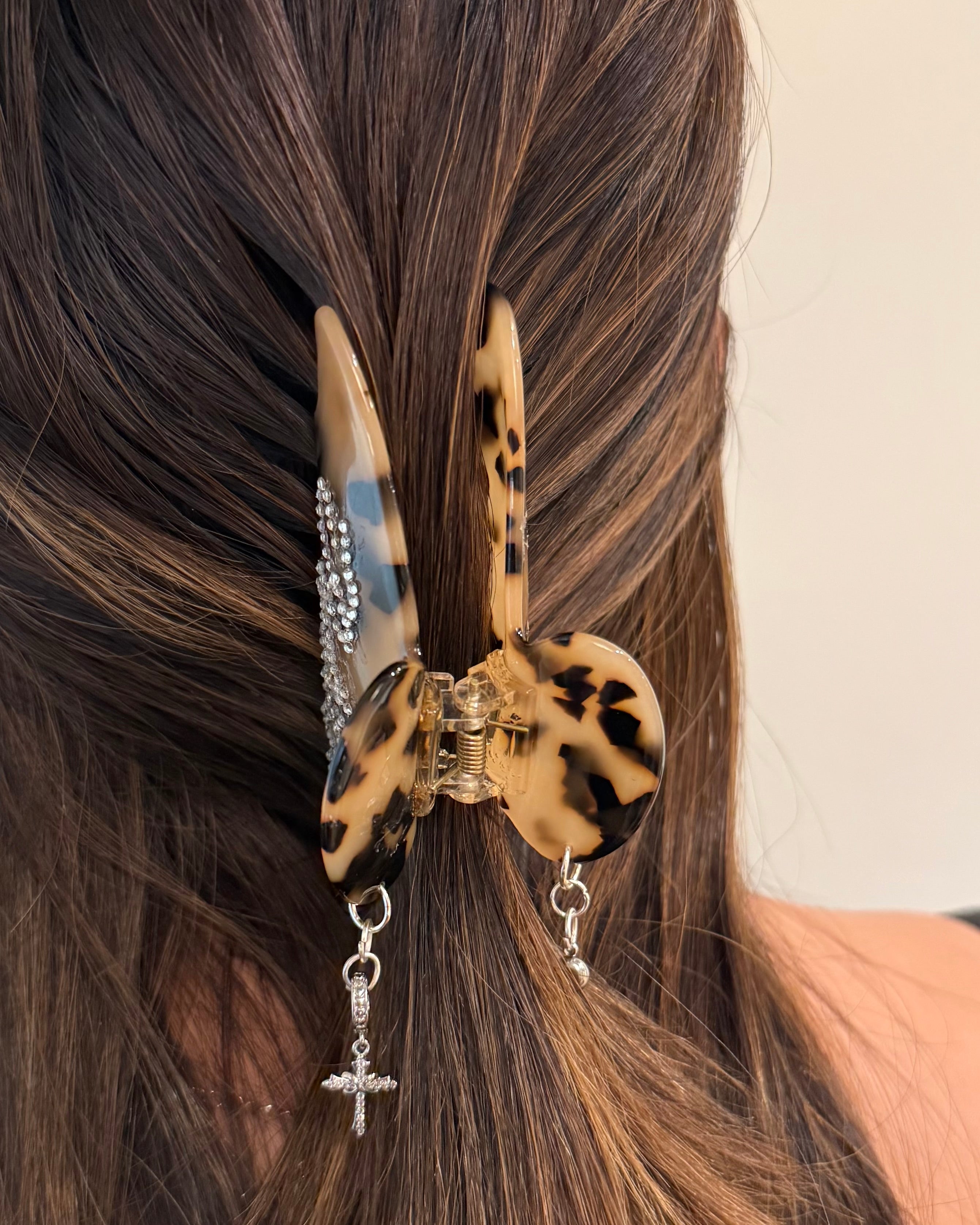 Tortoise Shell Hair Clip · Light Brown