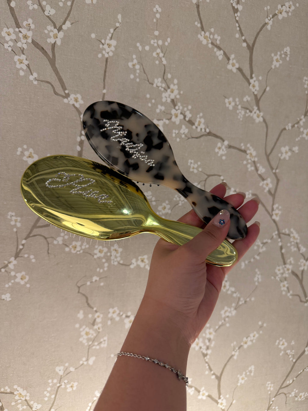 Tortoise Hair Brush — Cookies'N'Cream