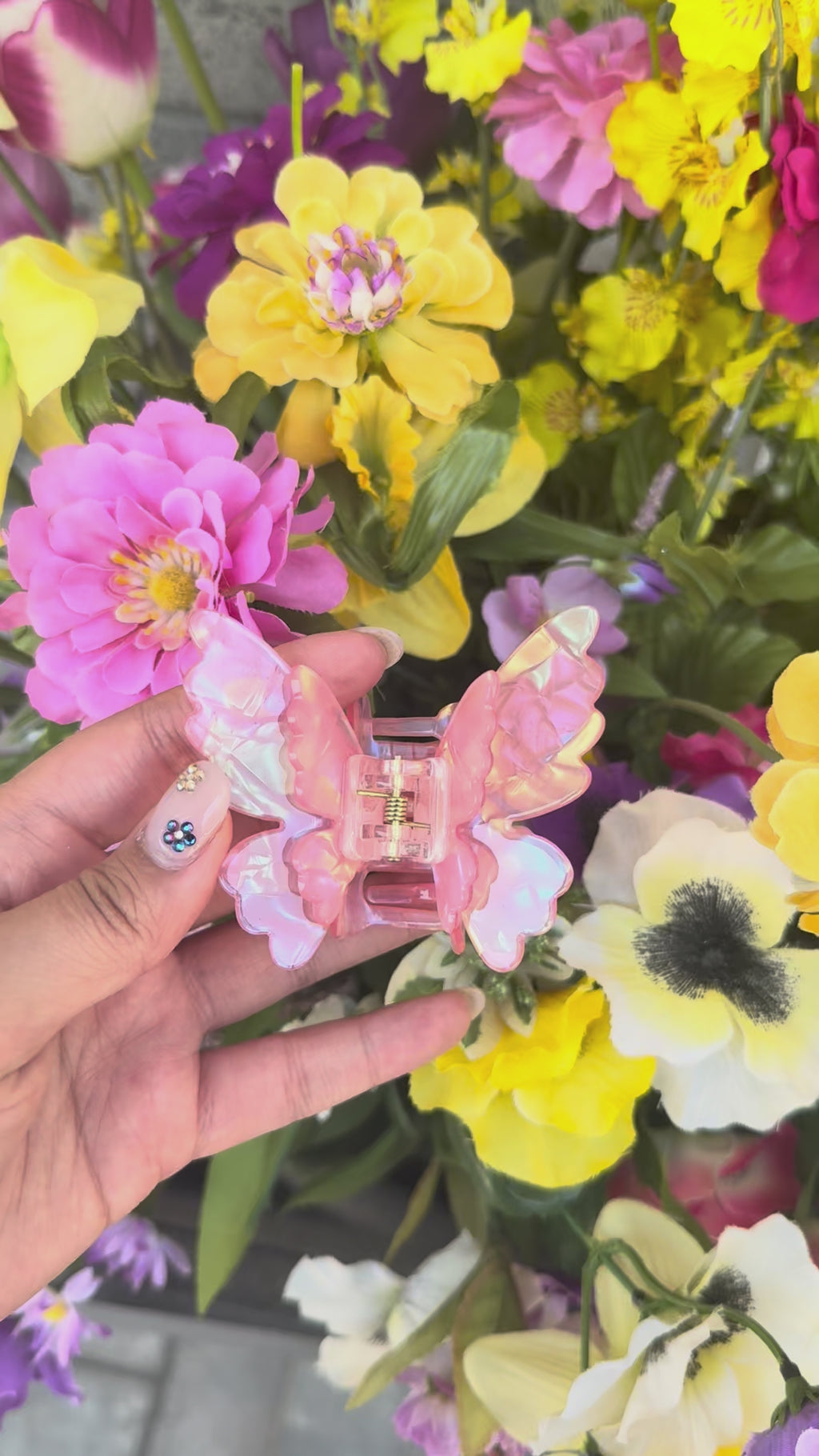 Butterfly Hair Clip · Iridescent Rose Pink